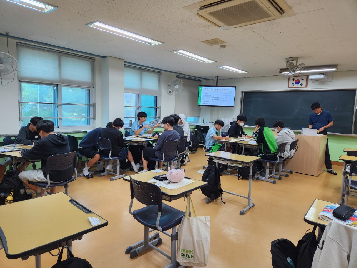 학교로 찾아가는 생활창업체험교육 프로그램 참여